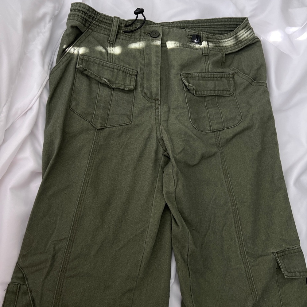 Brandy Melville Green Cargo Pants